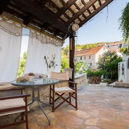 Dom wakacyjny Stone House *