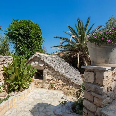 בית נופש Stone House סופטאר